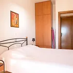 Mata's Sea House בית נופש *