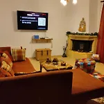 Mata's Sea House * לקניה