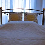 Mata's Sea House לקניה