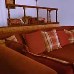 Mata's Sea House בית נופש *